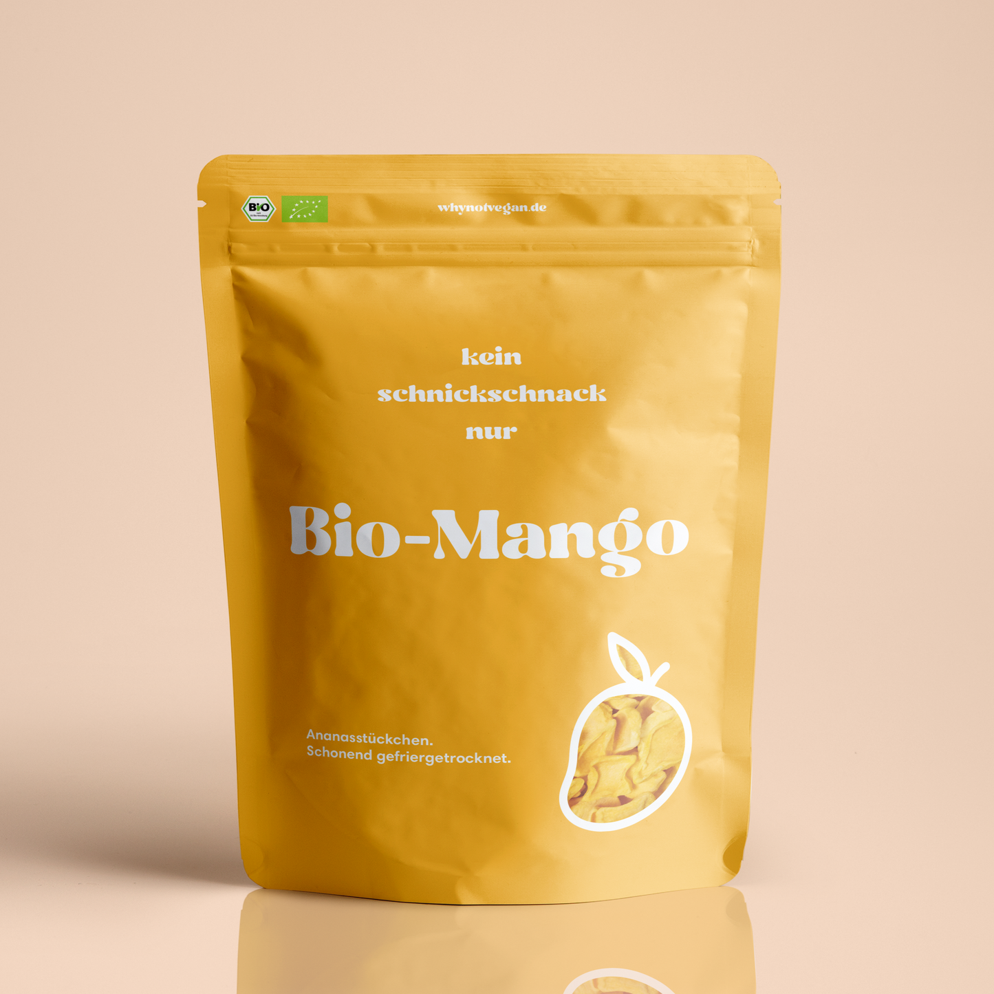 Gefriergetrocknete Bio-Mango-Stückchen – 100 % Mango ohne Zusätze Knusprige, leuchtend gelbe Mango-Stücke aus kontrolliert biologischem Anbau. Frei von Zuckerzusatz, Konservierungsstoffen und Zusatzstoffen. Durch schonende Gefriertrocknung bleiben Geschmack, Farbe und wertvolle Nährstoffe optimal erhalten. Vegan, glutenfrei und ungeschwefelt – ideal als natürlicher Snack oder zum Verfeinern von Müsli, Joghurt und Desserts.