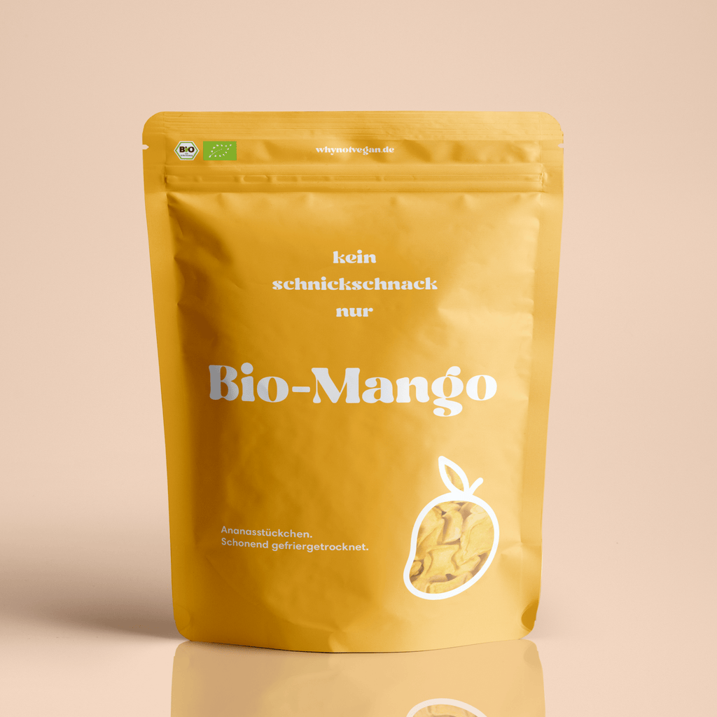 Gefriergetrocknete Bio-Mango-Stückchen – 100 % Mango ohne Zusätze Knusprige, leuchtend gelbe Mango-Stücke aus kontrolliert biologischem Anbau. Frei von Zuckerzusatz, Konservierungsstoffen und Zusatzstoffen. Durch schonende Gefriertrocknung bleiben Geschmack, Farbe und wertvolle Nährstoffe optimal erhalten. Vegan, glutenfrei und ungeschwefelt – ideal als natürlicher Snack oder zum Verfeinern von Müsli, Joghurt und Desserts.